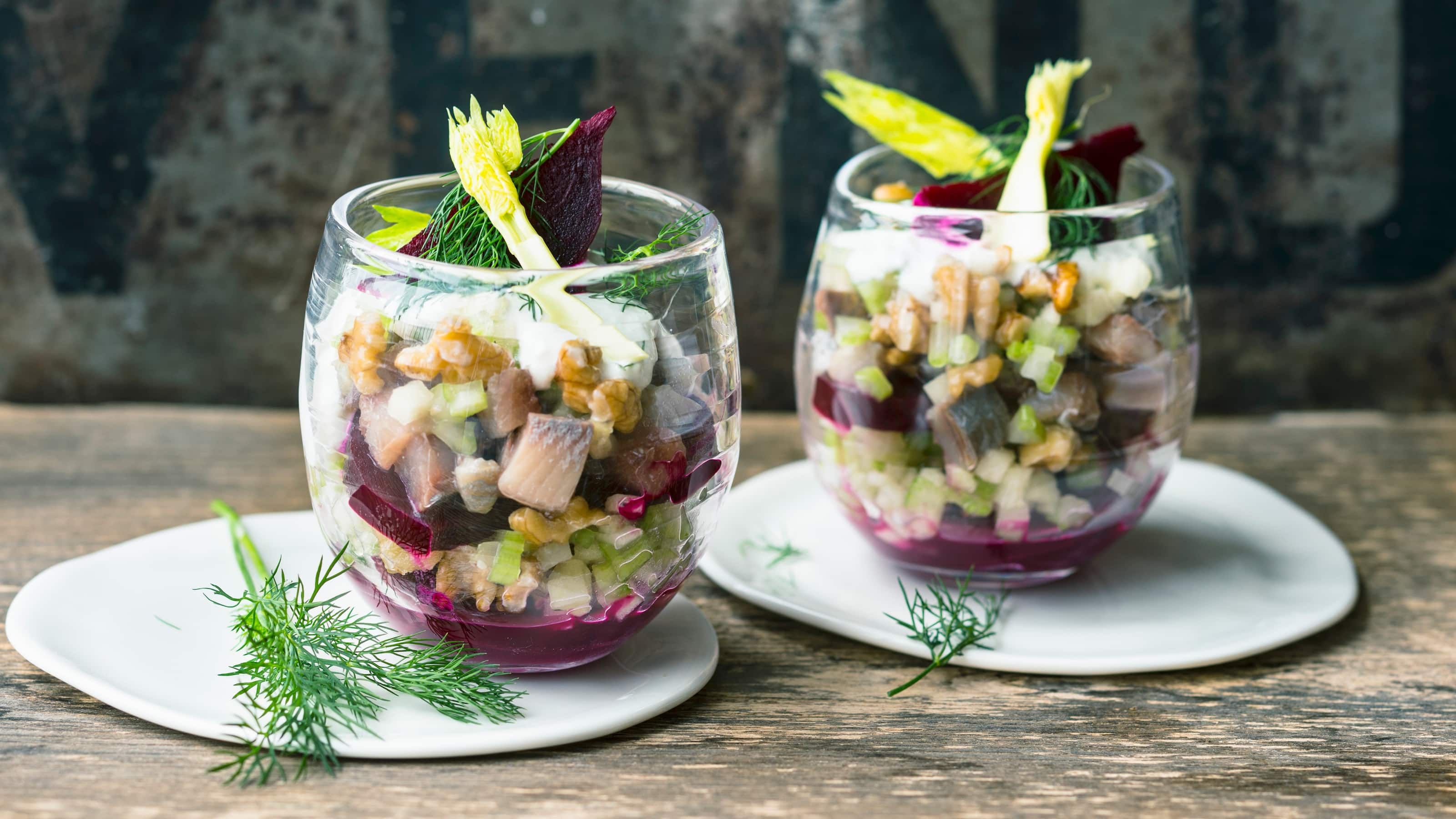 Mini-Matjes-Schichtsalat