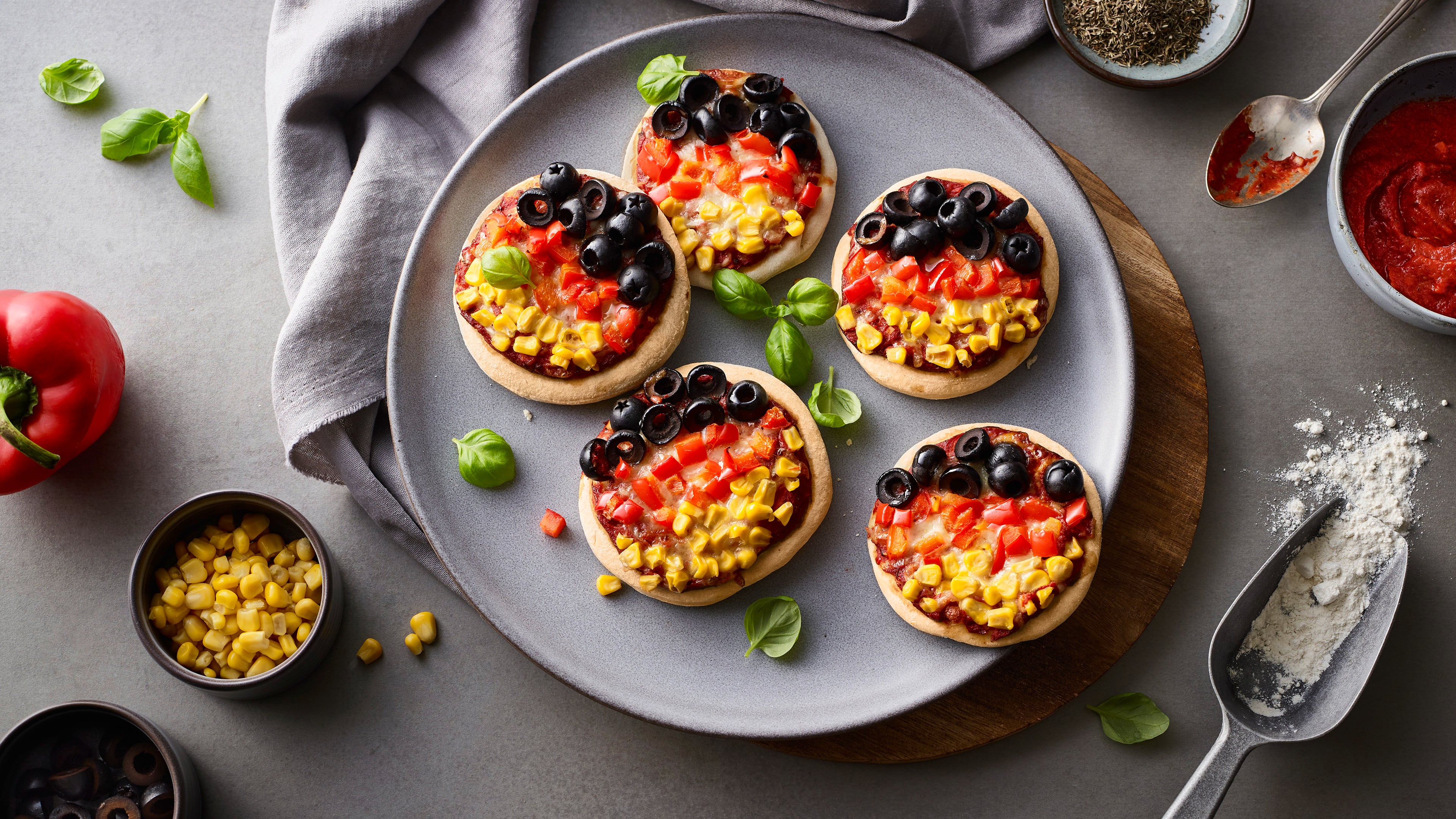 Fußball-Essen: leckere Rezeptideen für Snacks und Gerichte | EDEKA Fußball-Essen: leckere Rezeptideen für Snacks und Gerichte | EDEKA
