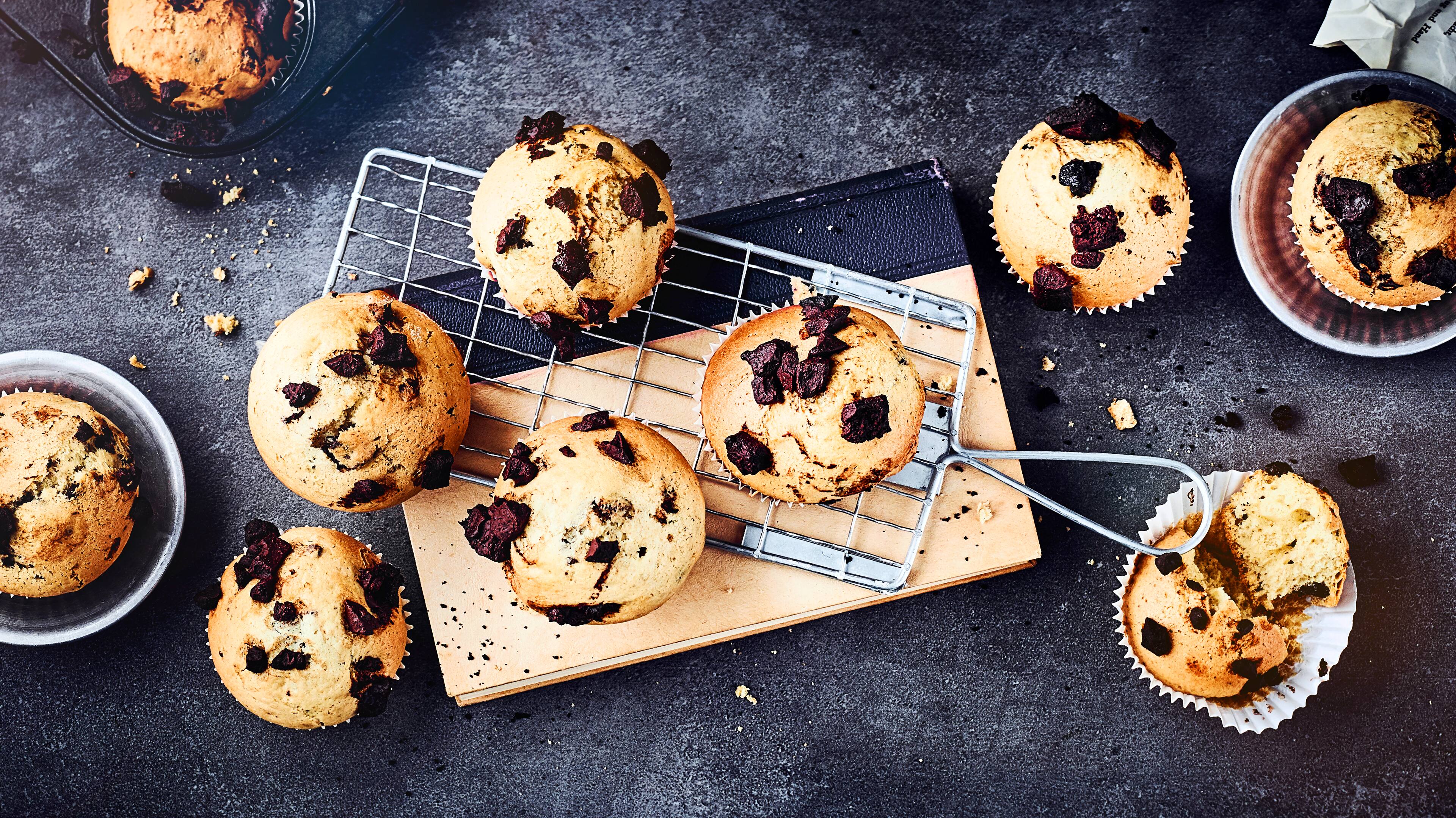 Muffins mit Schokostückchen - Rezept | EDEKA