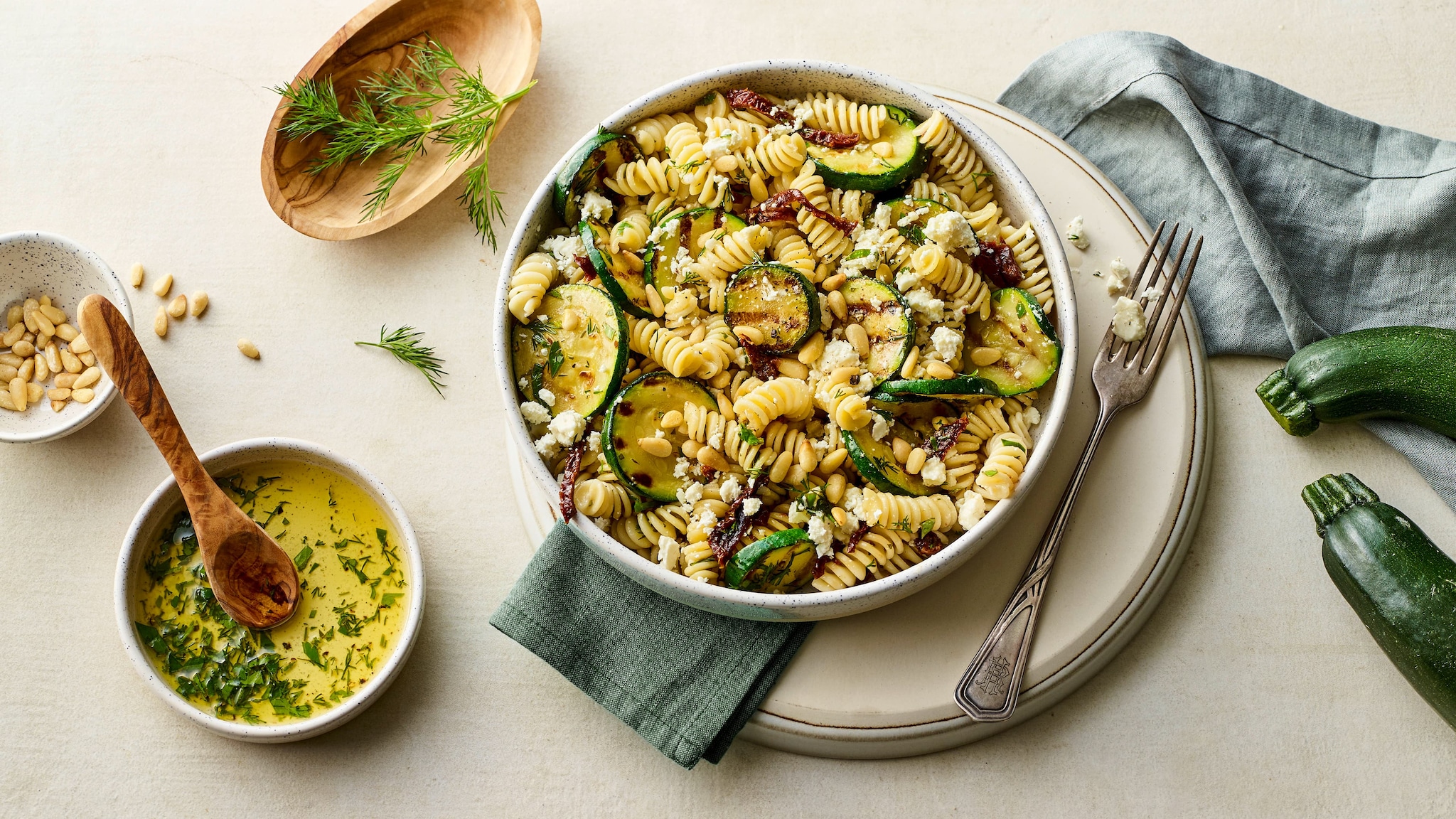 Nudelsalat mit Zucchini