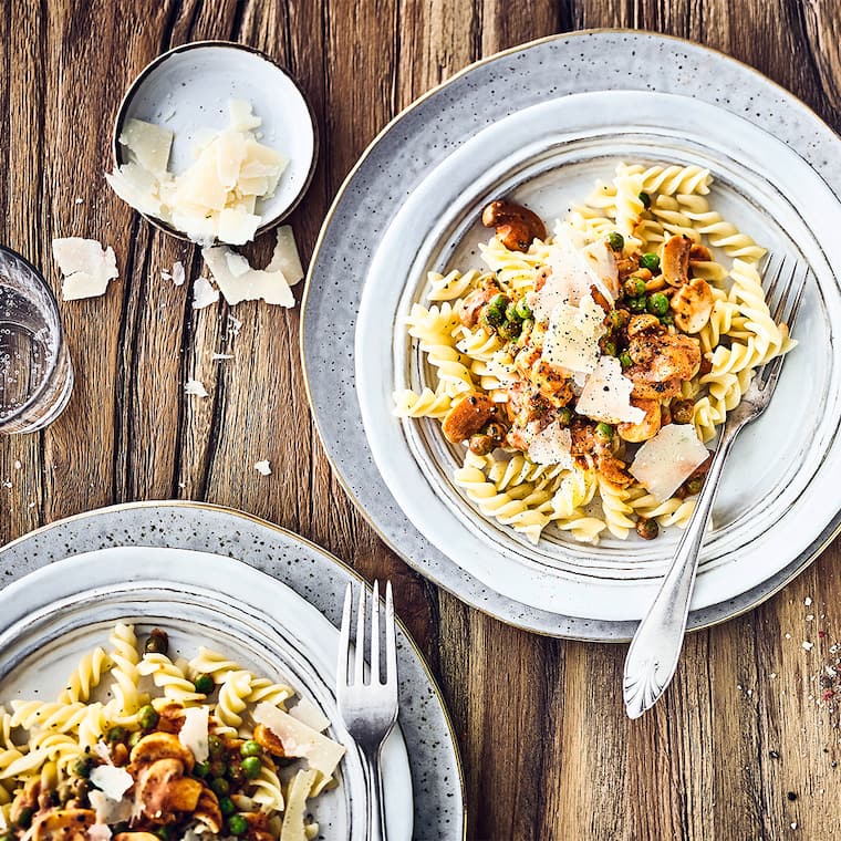 Pasta mit Pilz-Tomatensauce