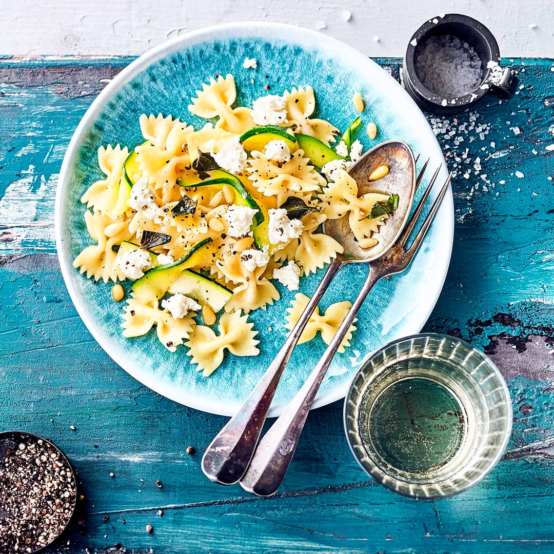 Pasta mit Zucchini und Käse