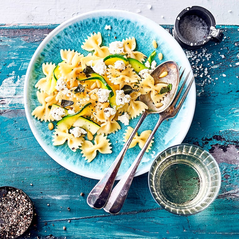 Pasta mit Zucchini und Käse