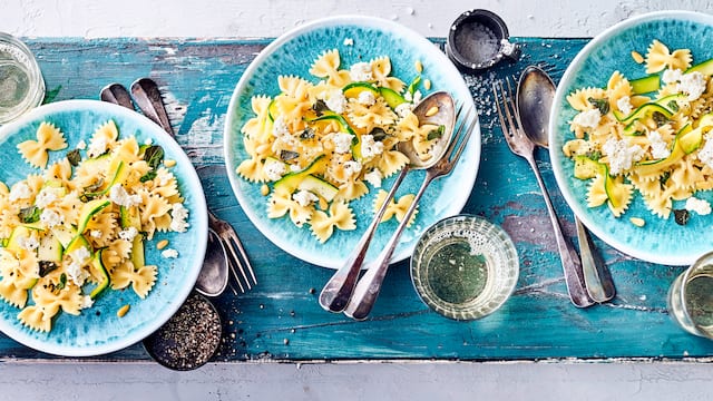 Pasta mit Zucchini und Käse