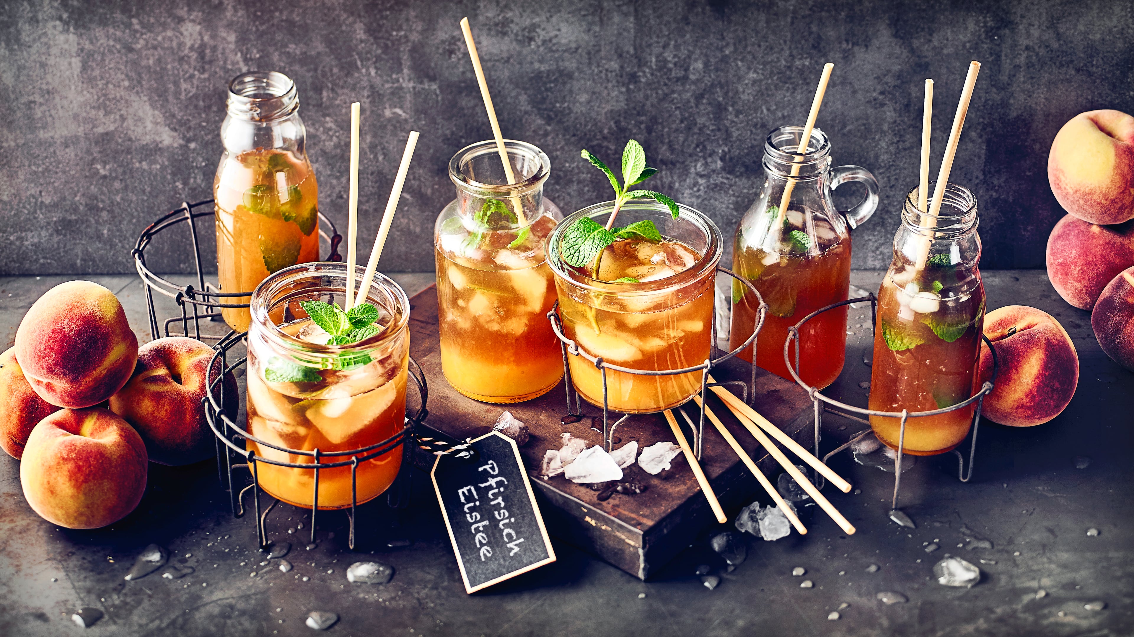 Pfirsich-Eistee mit Minze