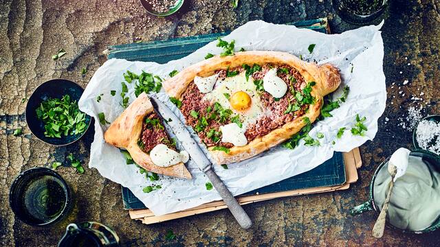 Pide mit Hackfleisch