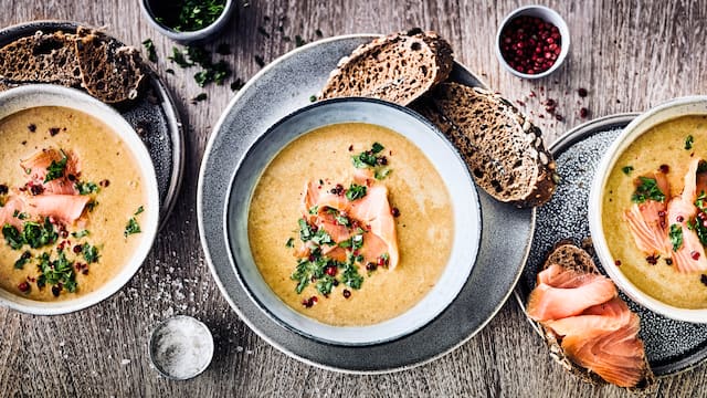 Pilzcremesuppe mit Lachs