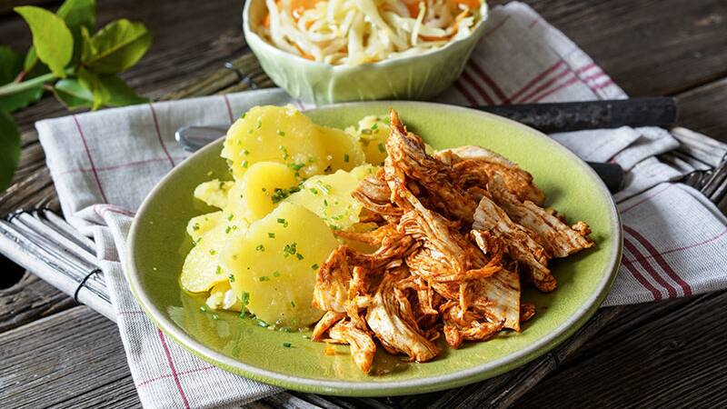Pulled Chicken an Krautsalat - Rezept | EDEKA