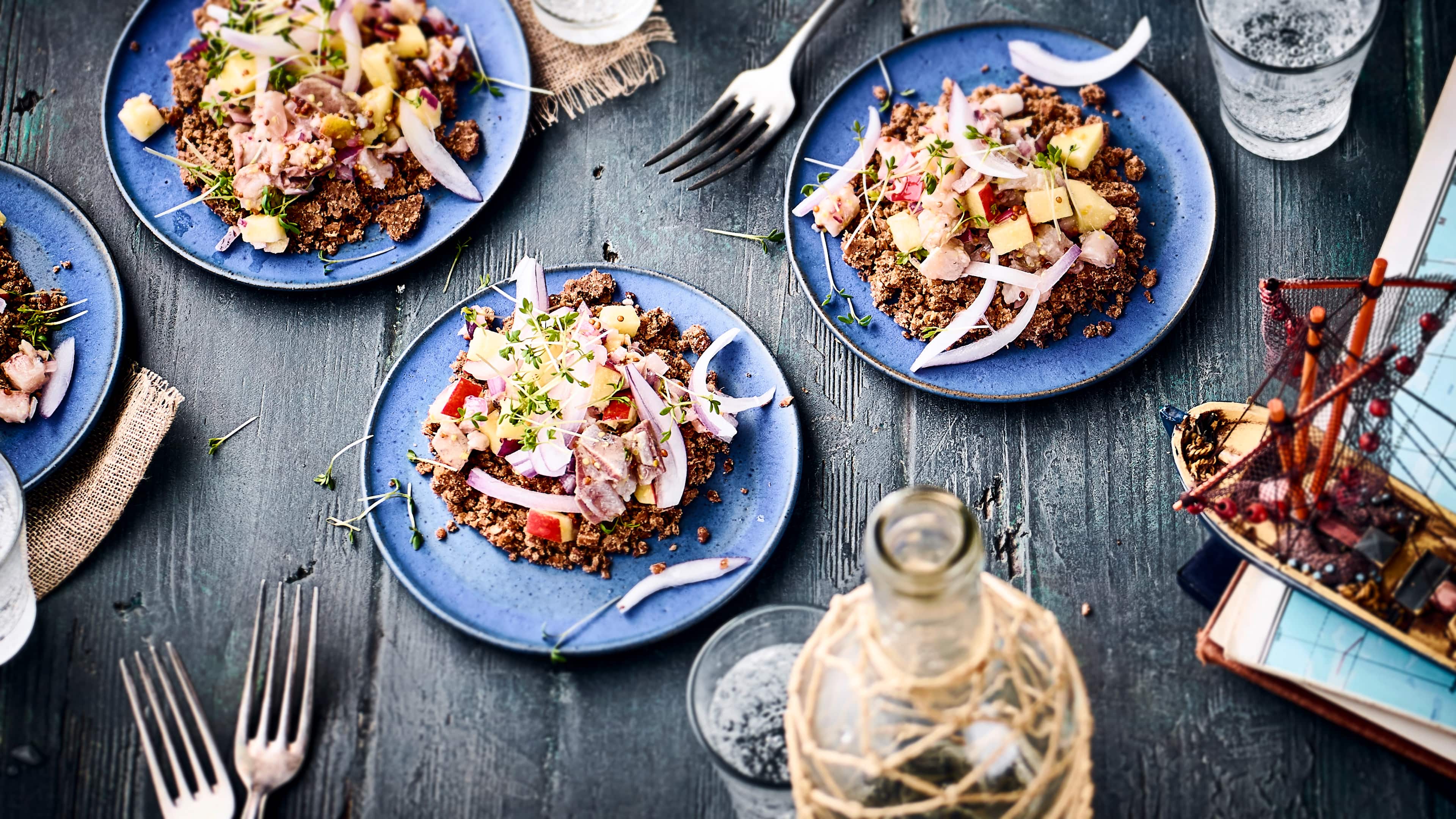Pumpernickel-Matjestatar - Rezept | EDEKA