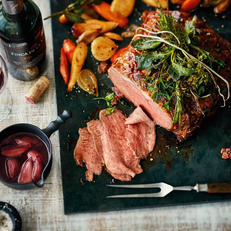 Ribeye-Braten mit Ofengemüse