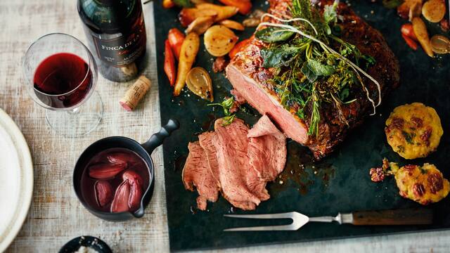 Ribeye-Braten mit Ofengemüse