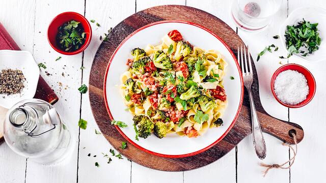 Pasta, Brokkoli und Kräuter 