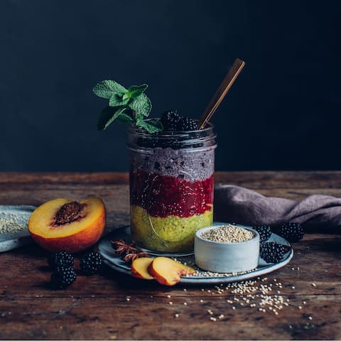 3 Schichten volle Power zum perfekten Start in den Tag: Unser Team Deutschland Frühstück: Quinoa-Chia-Trifle!