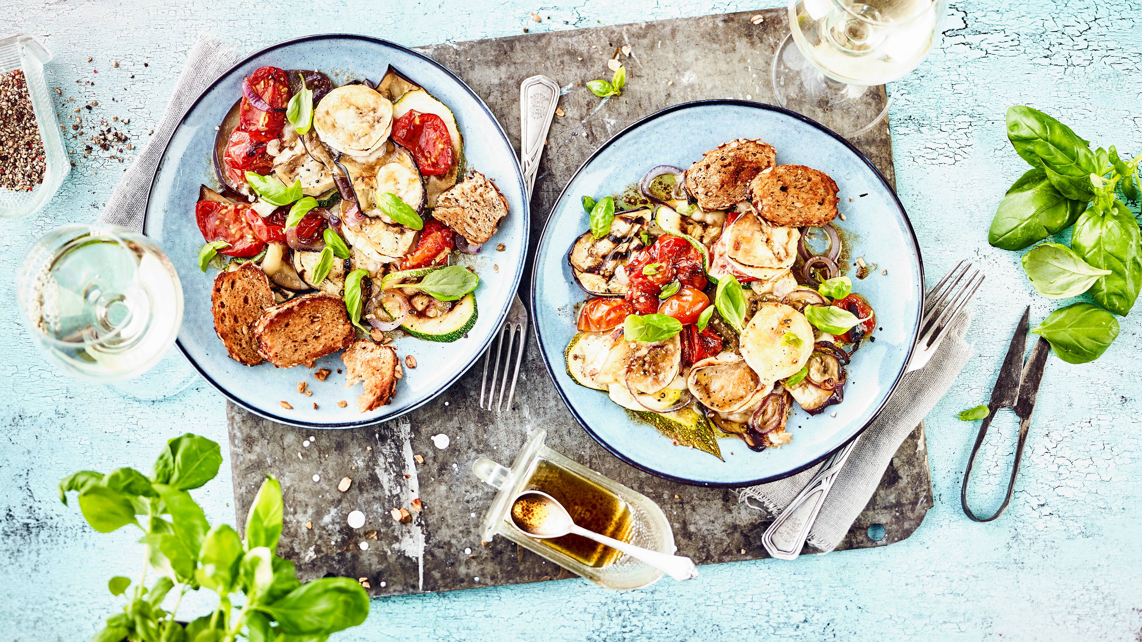 Ratatouille-Salat mit Käse