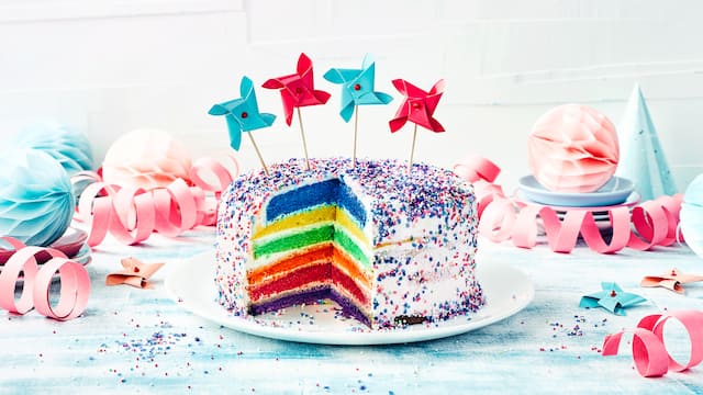 Regenbogen-Torte