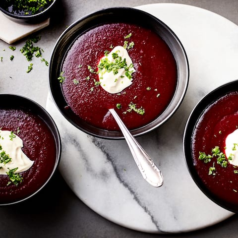 Rote-Bete-Suppe mit Rosmarin