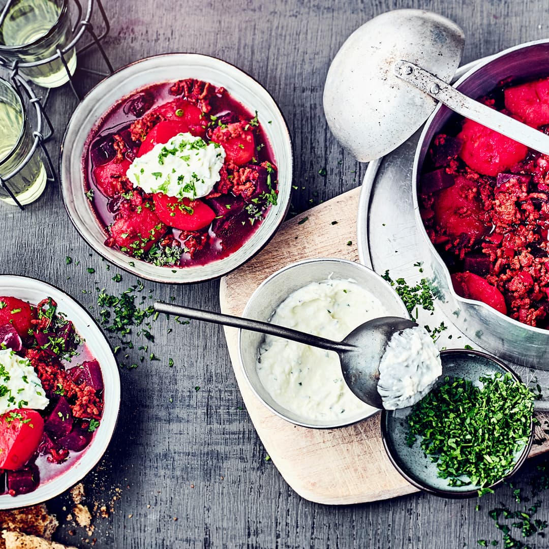 Roter Kartoffel-Hackeintopf 