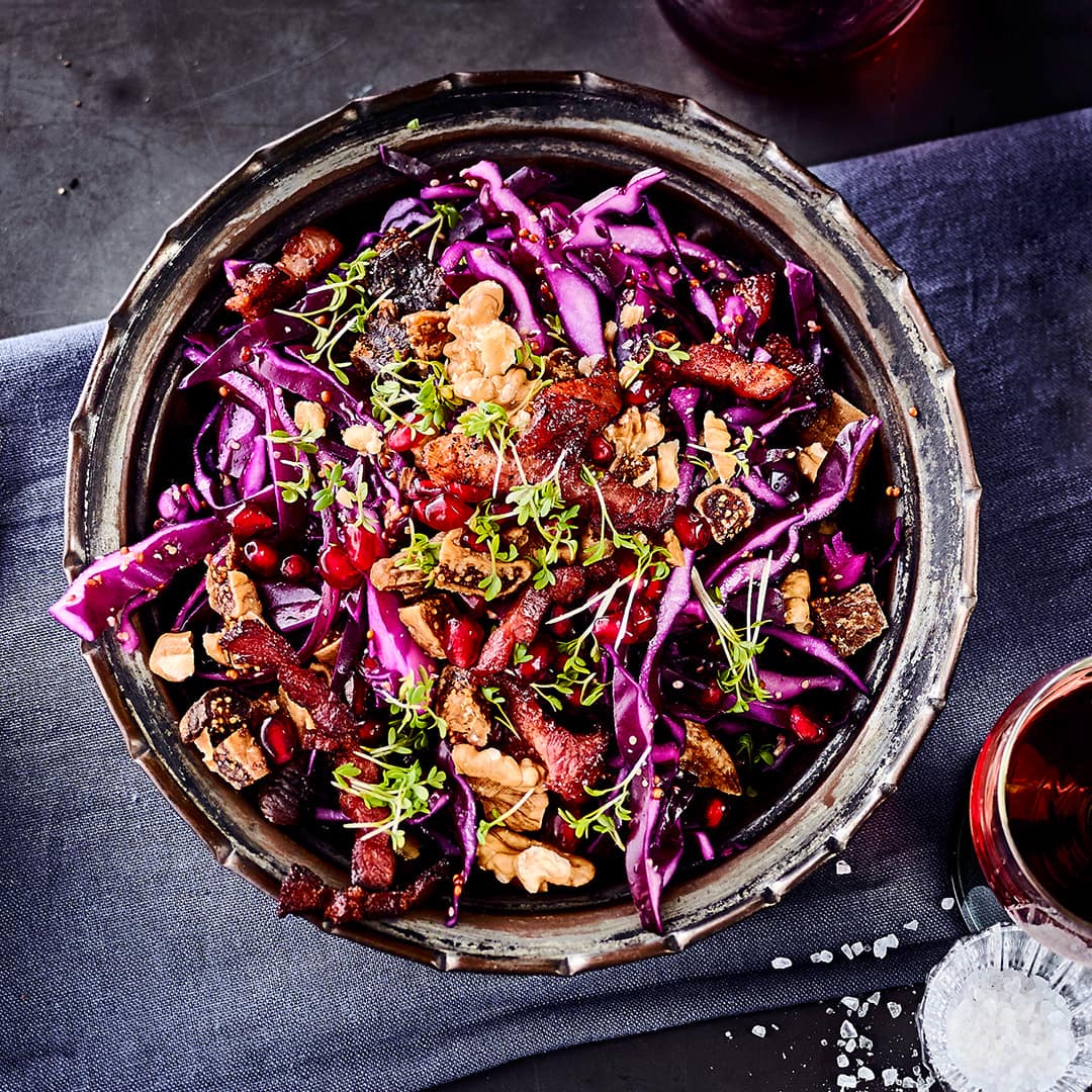 Rotkohlsalat mit Granatapfelkernen und Walnüssen - Rezept | EDEKA