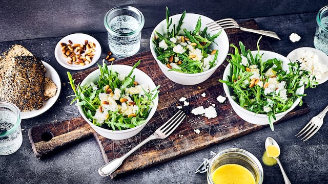 Rucola-Salat mit Senfsoße