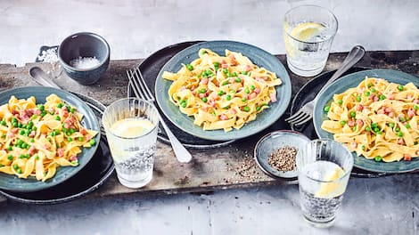 Kochen Sie eine wunderbar wandelbare Köstlichkeit, die schnell zubereitet ist: Entdecken Sie leckere Schinkennudeln-Rezepte für Anfänger und Profis!