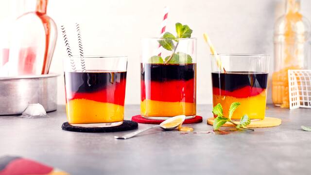 Schwarz-Rot-Gold-Cocktail