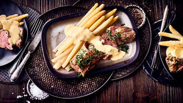 Schweinefilet mit Kräutern