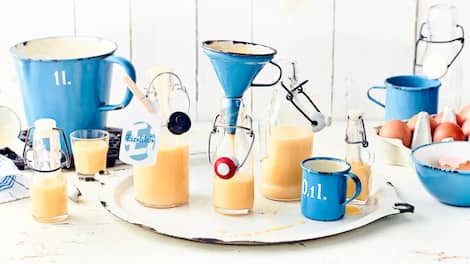 Perfekt als Geschenk oder zum selber Genießen! Ungeöffnet ist der Eierlikör mindestens zwei Wochen haltbar. 