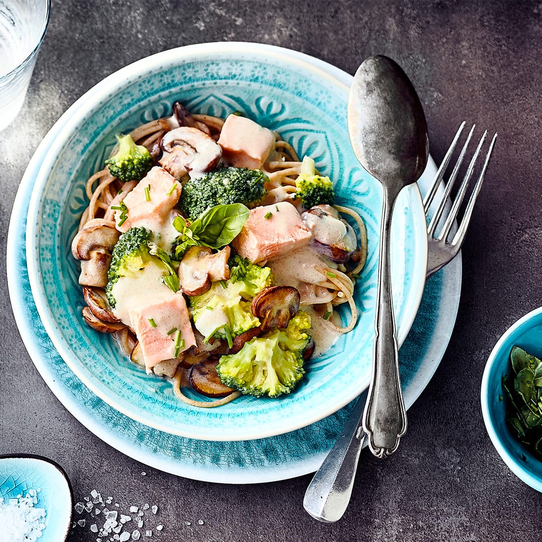 Spaghetti mit Lachs-Sauce