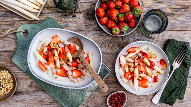 Spargel-Erdbeer-Salat