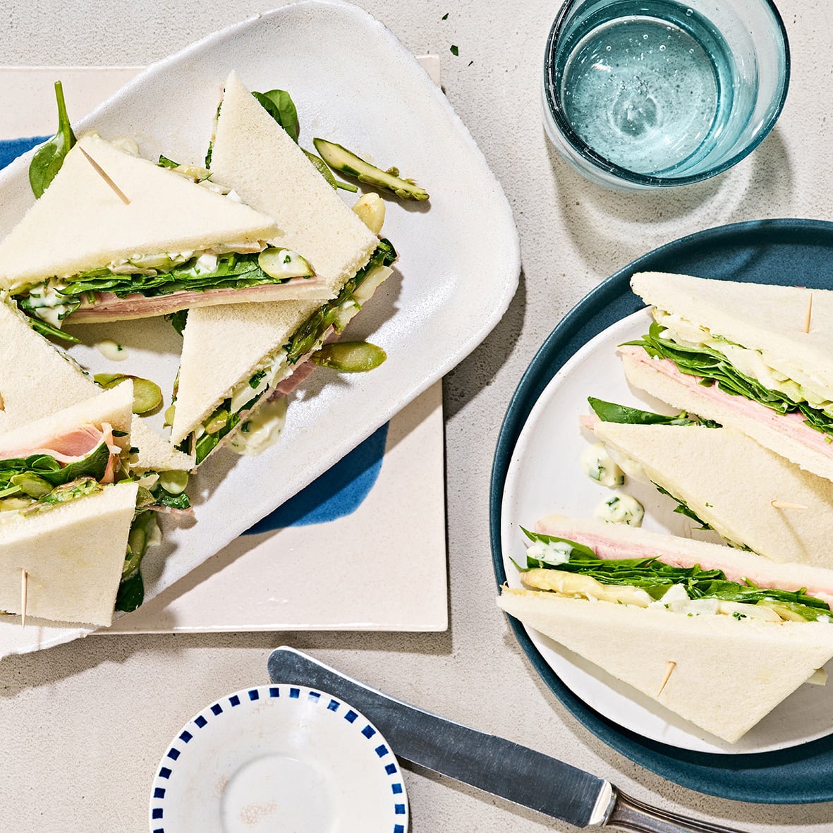 Spargel-Tramezzini mit Bozener Sauce