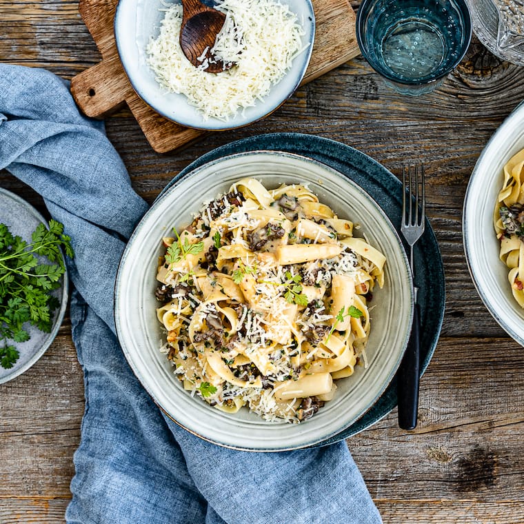 Spargelragout in Weinsauce