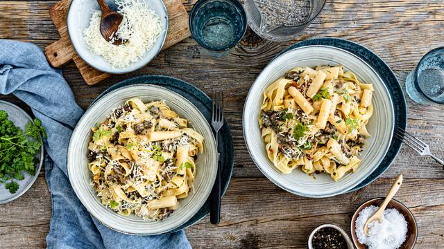 Spargelragout in Weinsauce