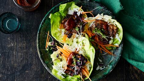 Ssam – Bauchfleisch in Salat