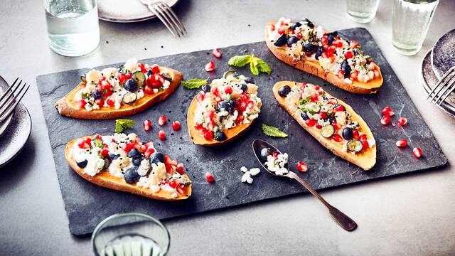 Süßkartoffel mit Fruchtsalat