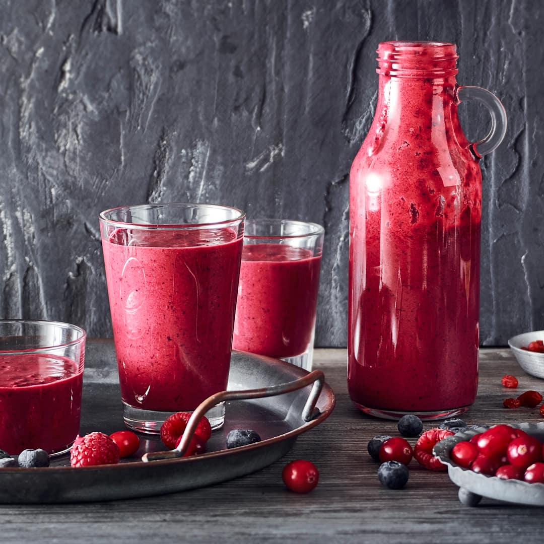 Superfood Beerensmoothie mit Mandelmilch