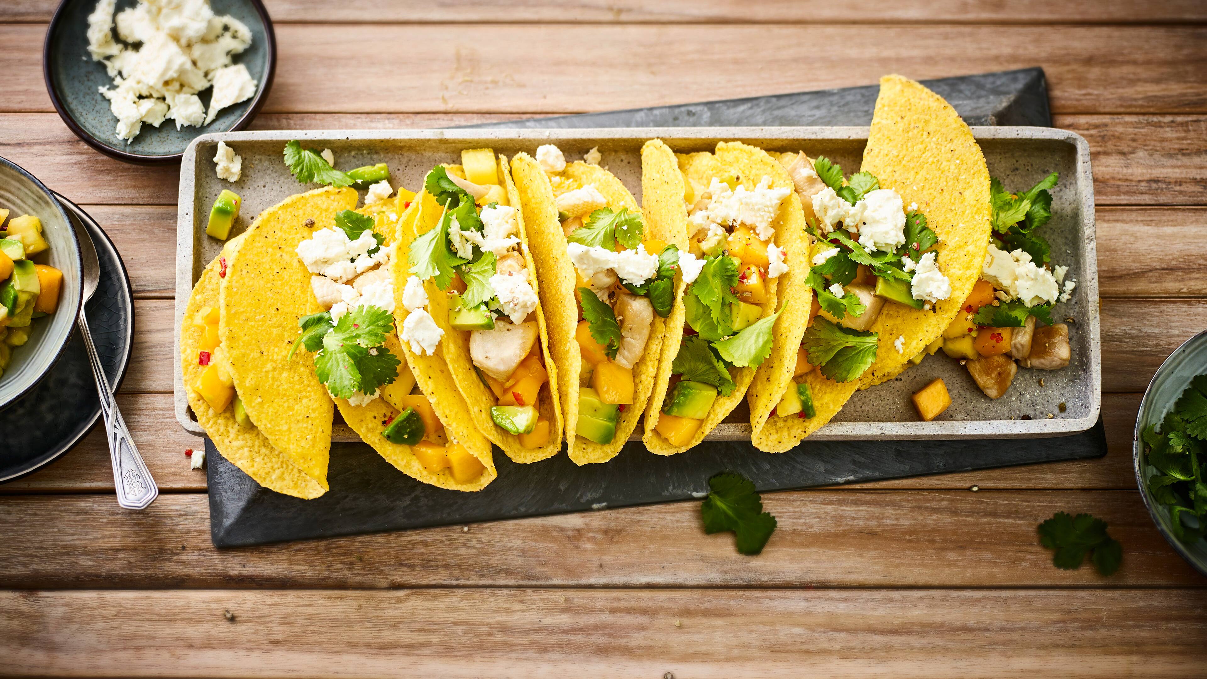 Tacos mit Hähnchenbrust und Fruchtsalat - Rezept | EDEKA