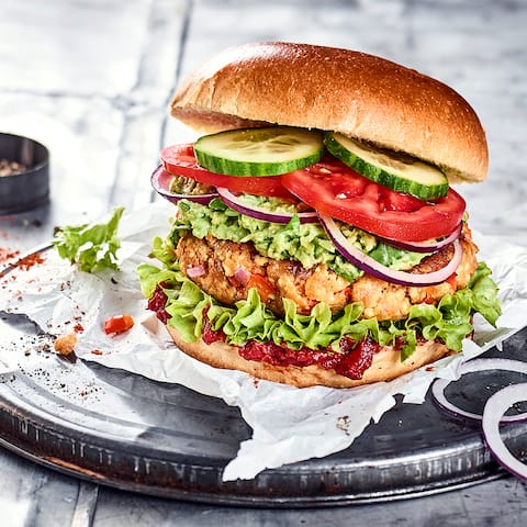Tofu-Burger mit Avocadocreme 