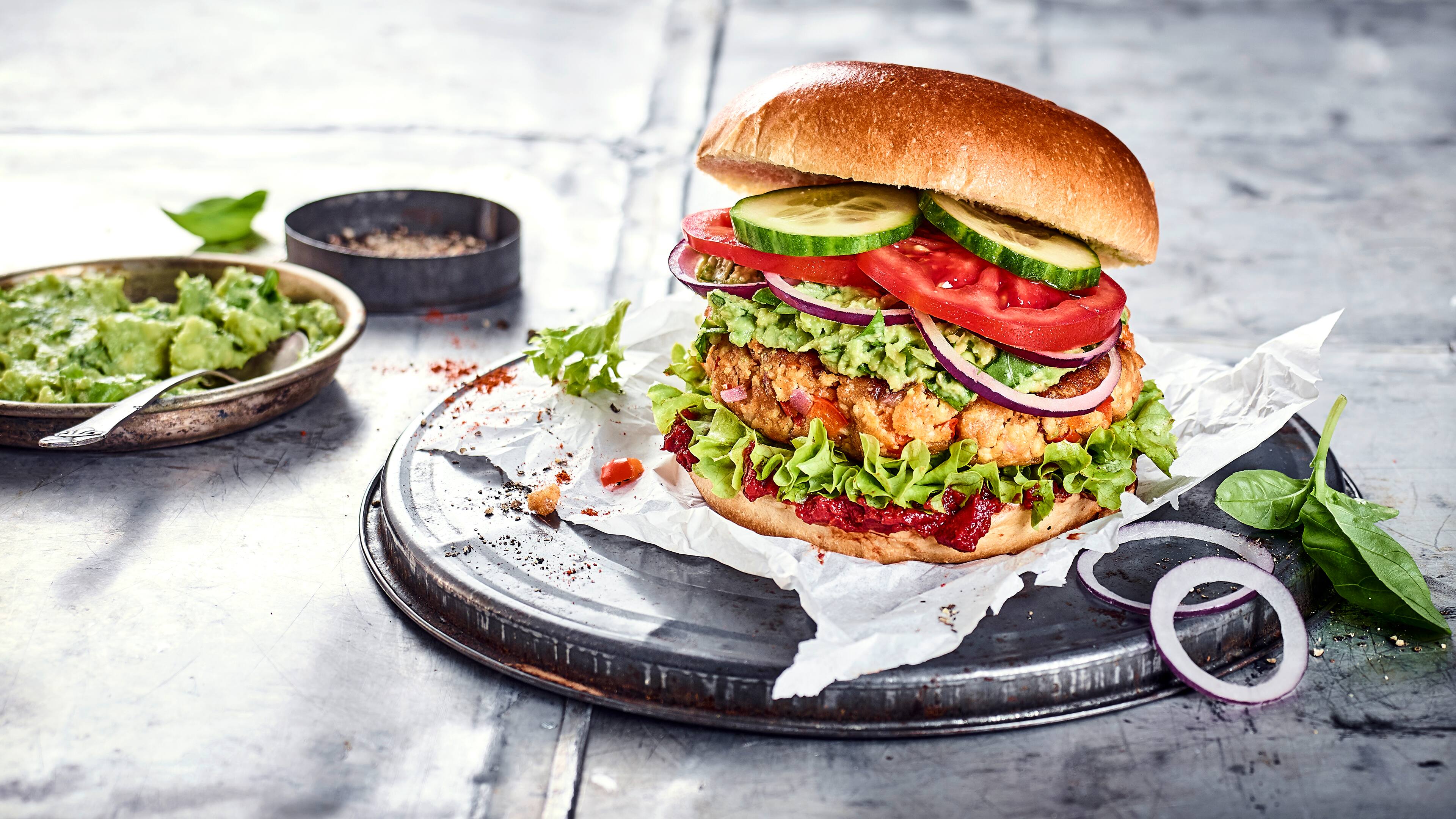 Tofu-Burger mit Avocadocreme - Rezept | EDEKA