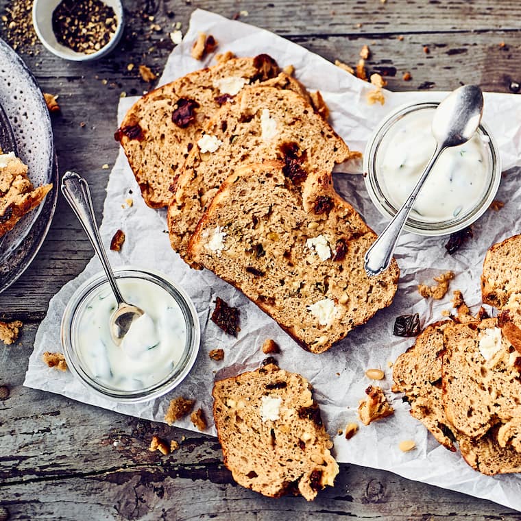 Tomatenbrot mit Dip