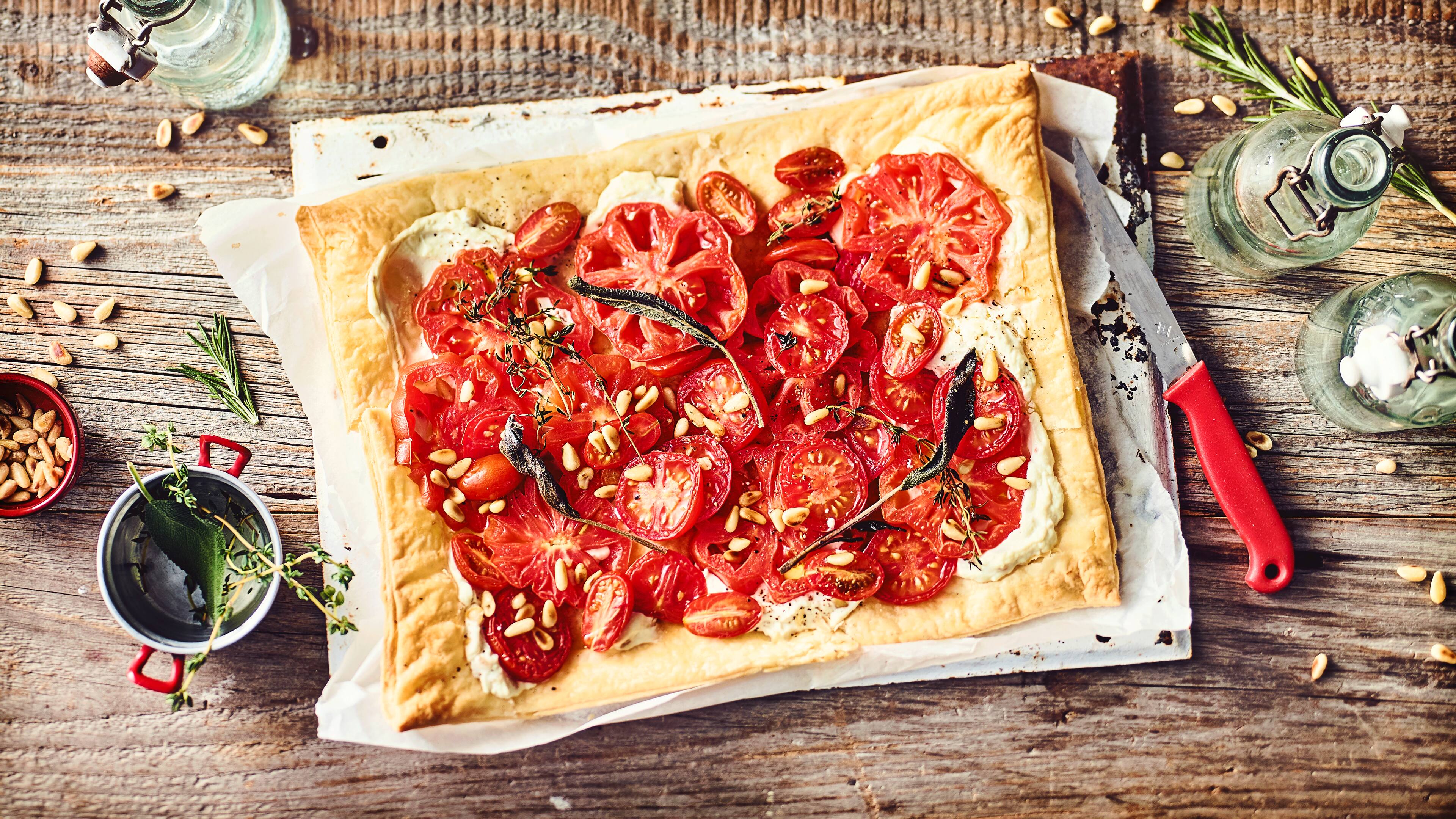 Tomaten-Pinien-Tarte - Rezept | EDEKA