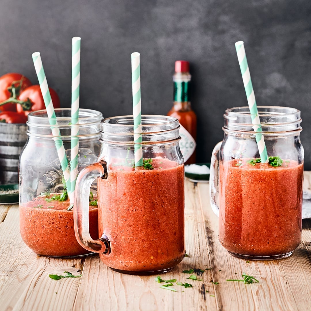 Tomaten-Smoothie mit Erdbeeren