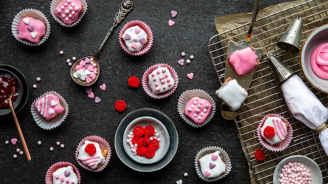 Valentinstags-Petits-Fours