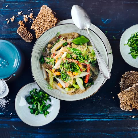 Veganer Eintopf aus verschiedenen Gemüsesorten und Amaranth - gesund, lecker und wärmend in der kalten Jahreszeit!