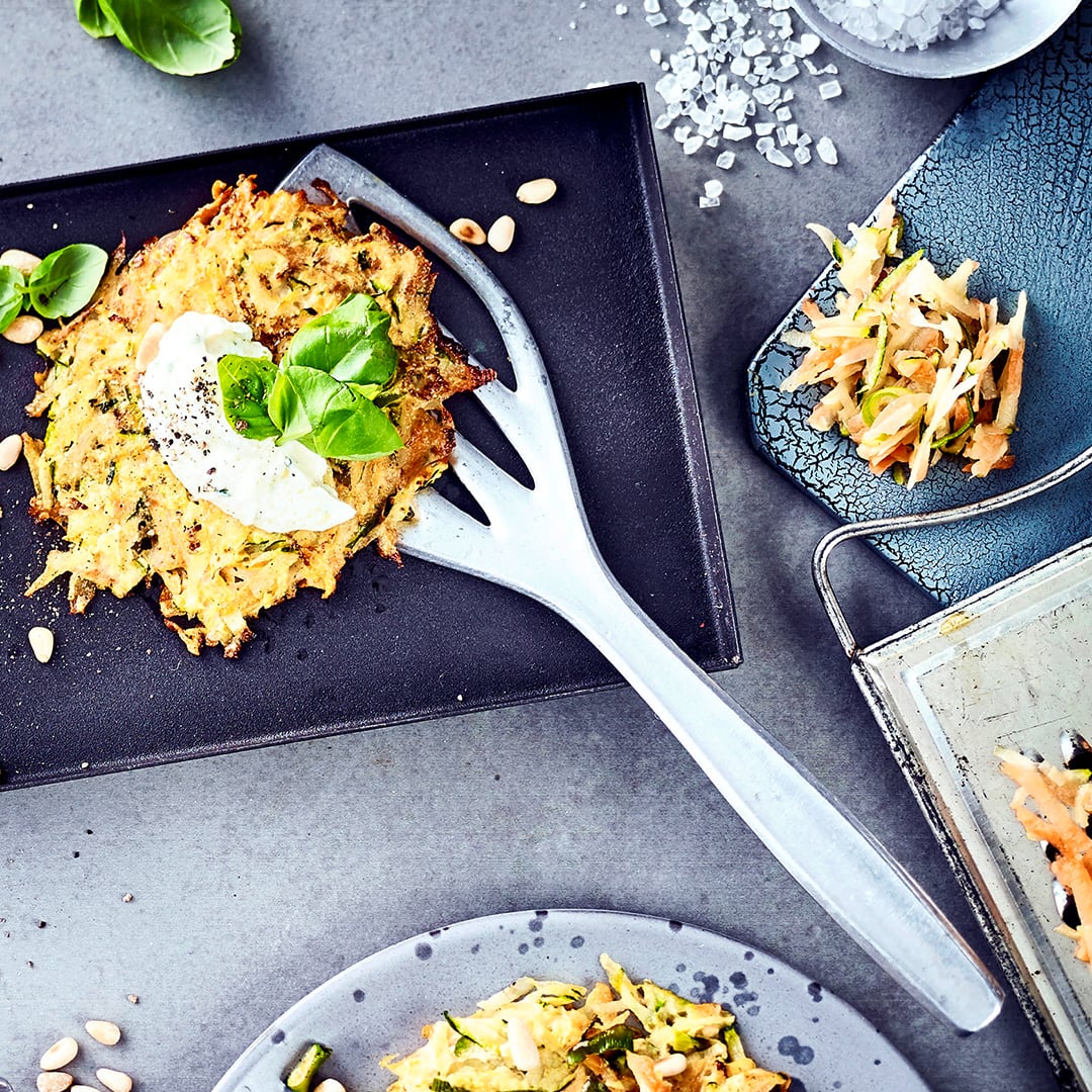 Zucchini Möhren Puffer - Rezept | EDEKA