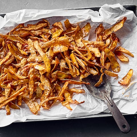 Chips aus Kartoffelschalen