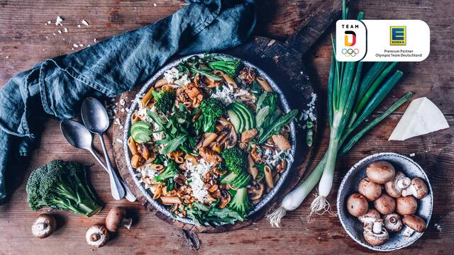 Pasta mit BBQ-Hähnchen und Gemüse