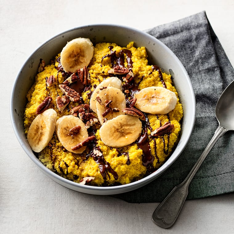 Quinoa-Porridge mit Vanille und Kurkuma