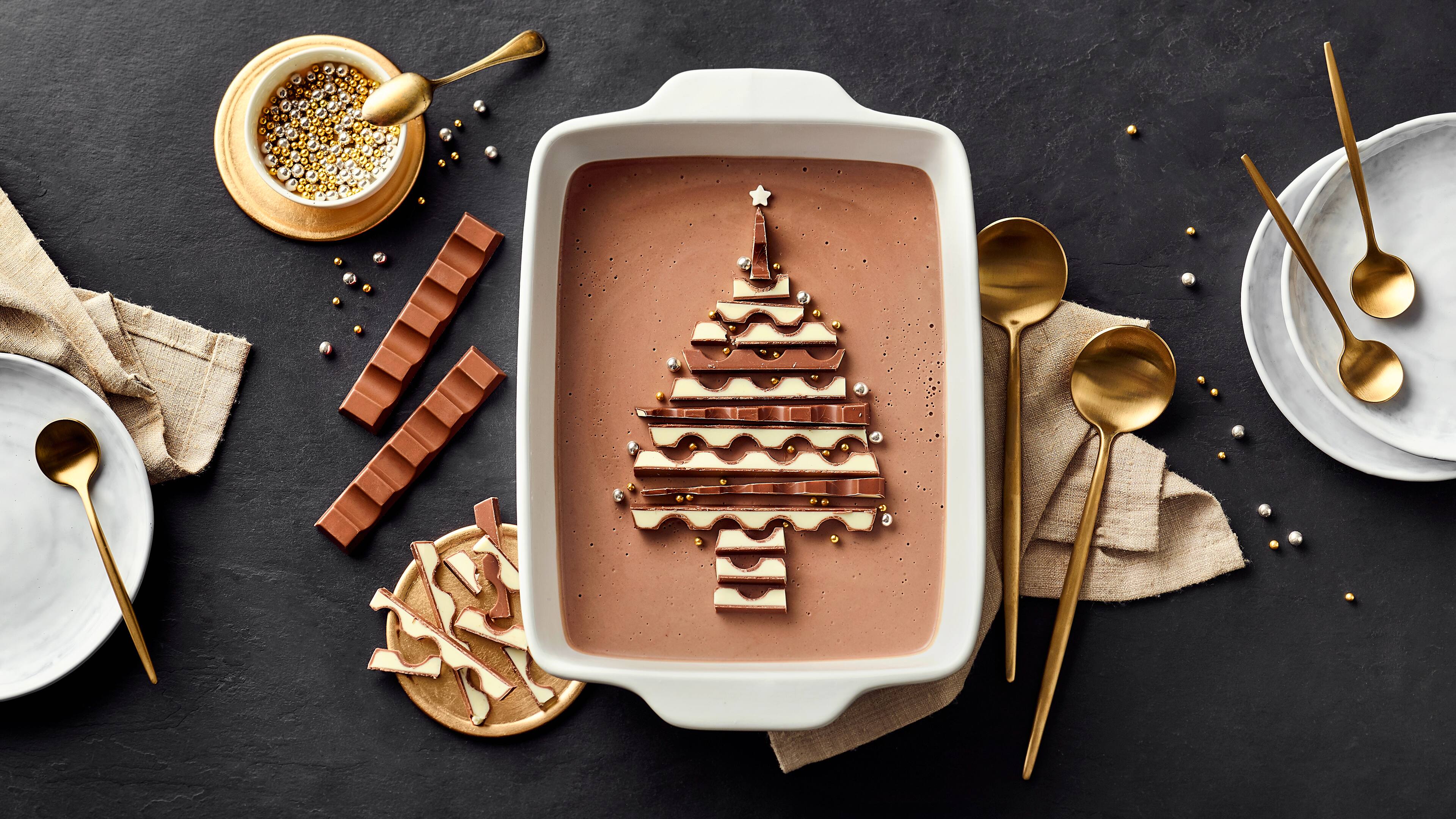 Schokoladen-Orangen-Panna-Cotta mit Kinder Riegel - Rezept | EDEKA