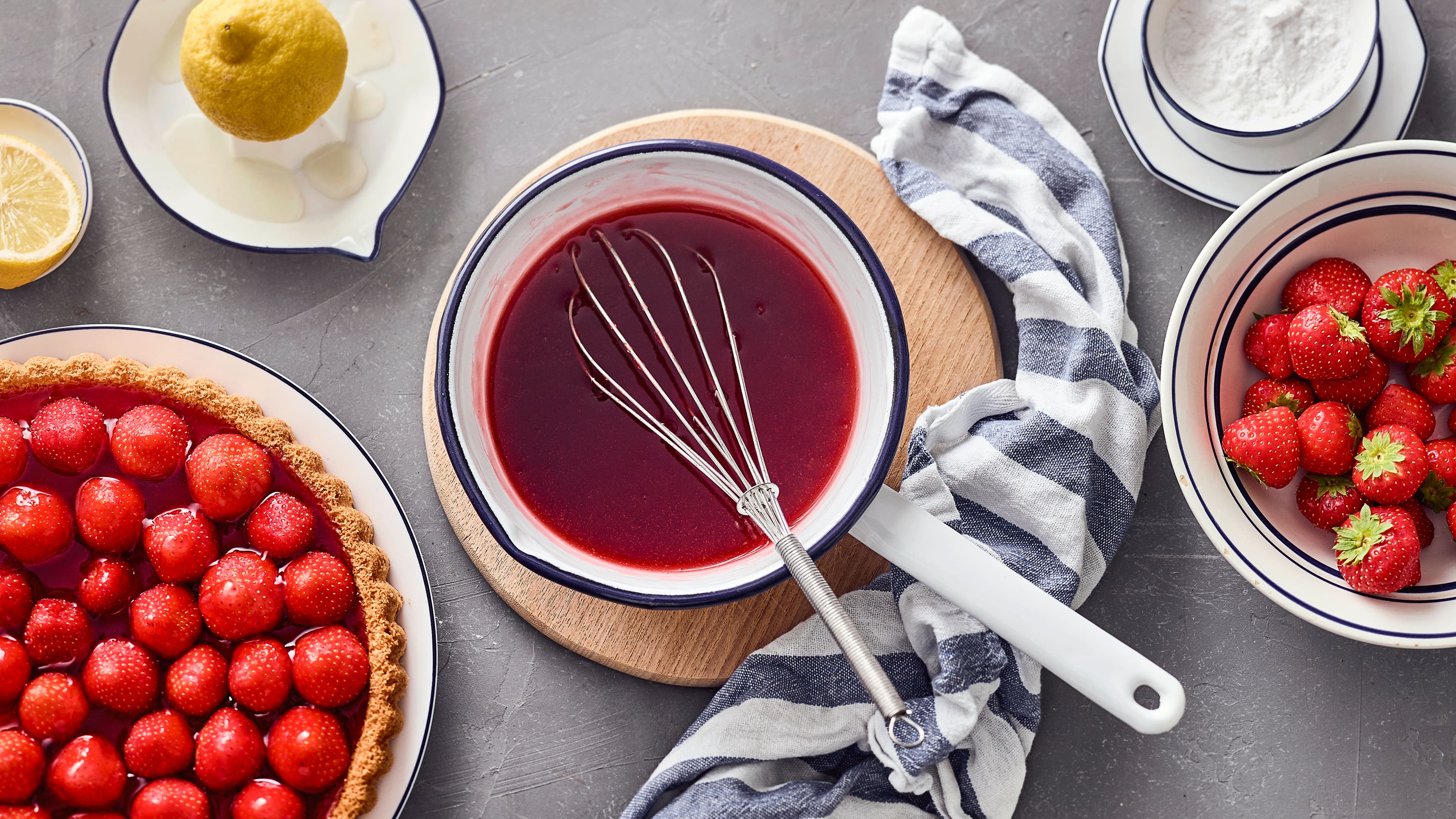 Tortenguss selber machen - Rezept | EDEKA