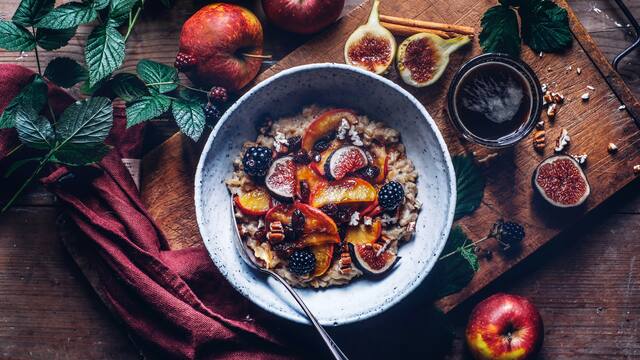 Veganes Apfelstrudel-Porridge